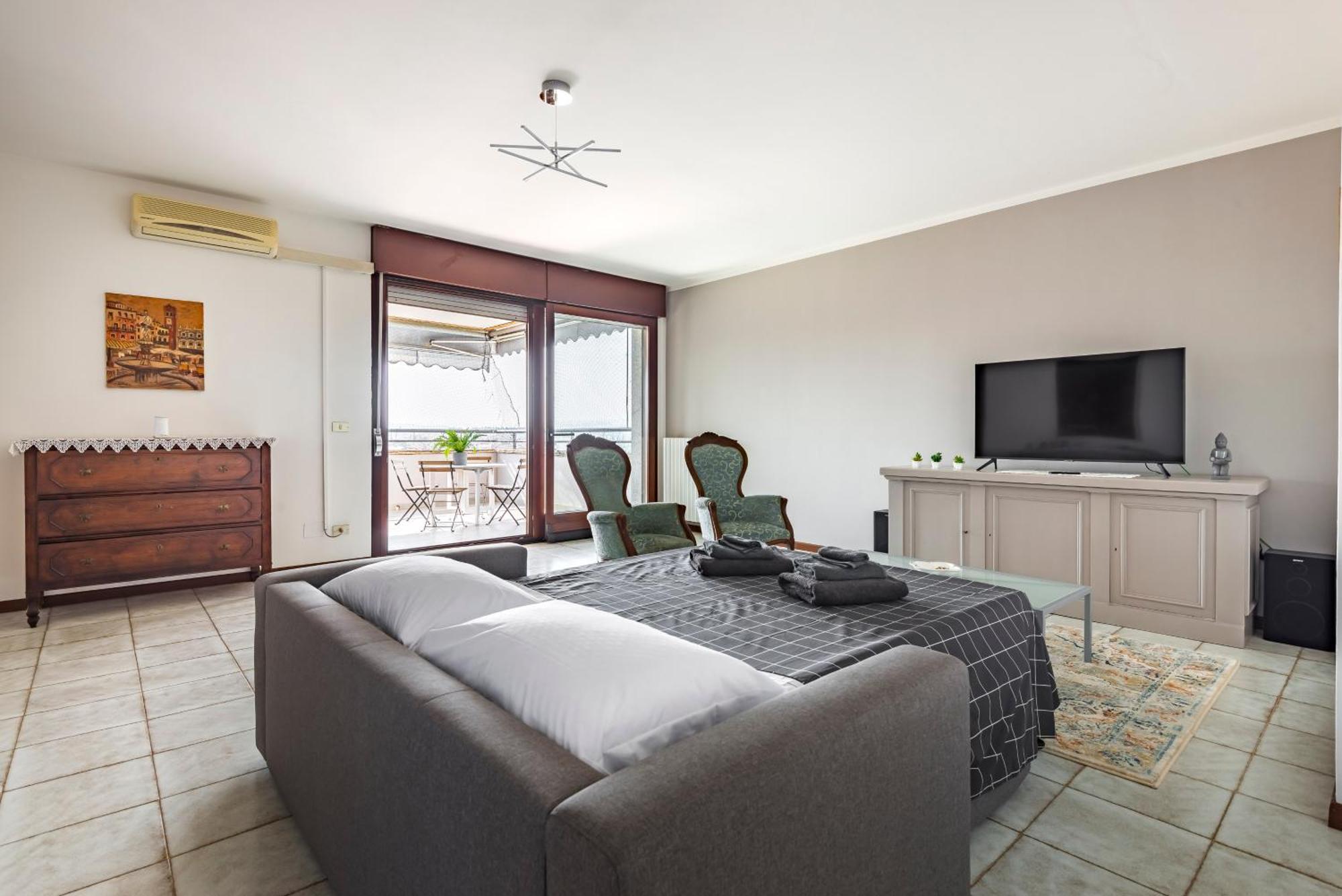 La Casa Dell'Artista Apartment เวโรนา ภายนอก รูปภาพ